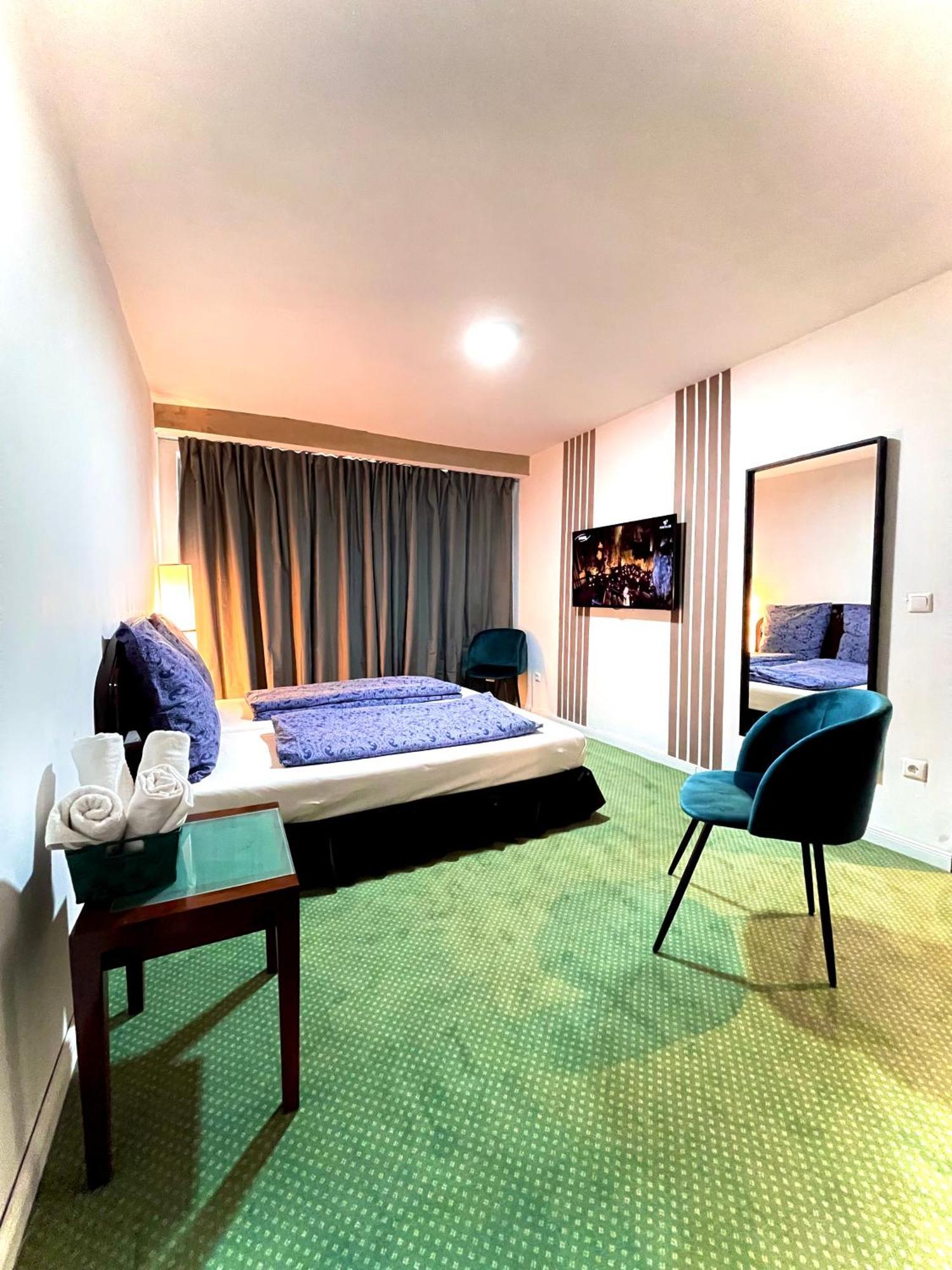 Hotel Hamburg Inn ภายนอก รูปภาพ